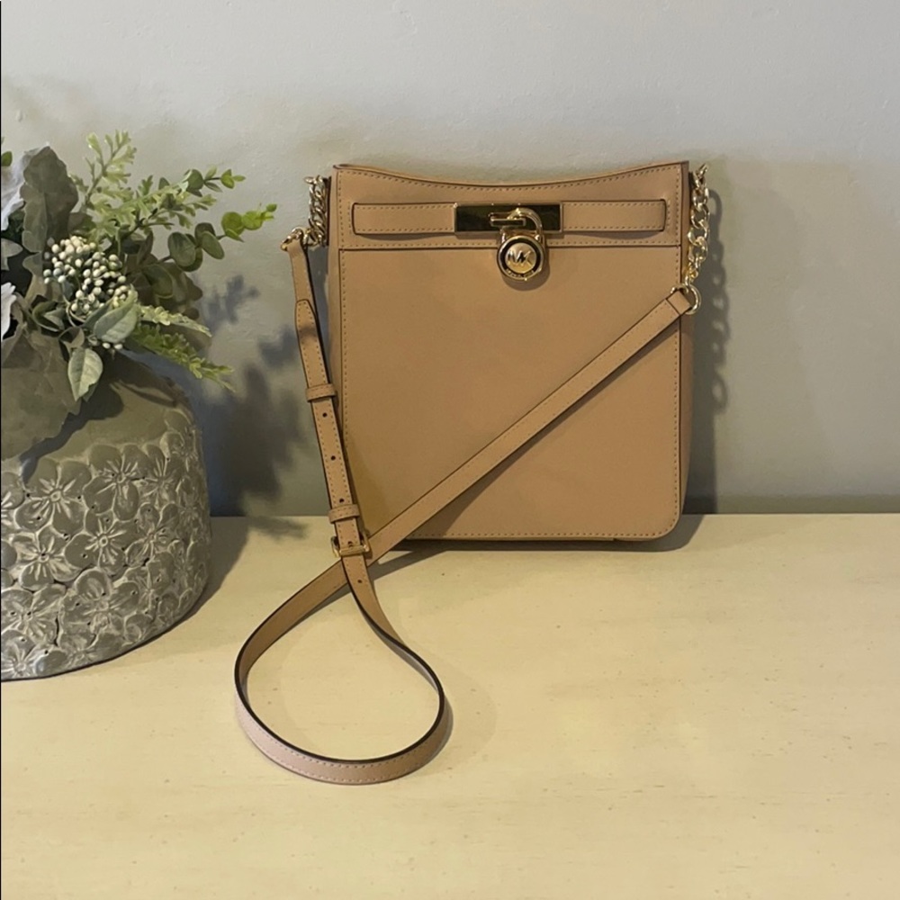 Michael Kors Crossbody 💕